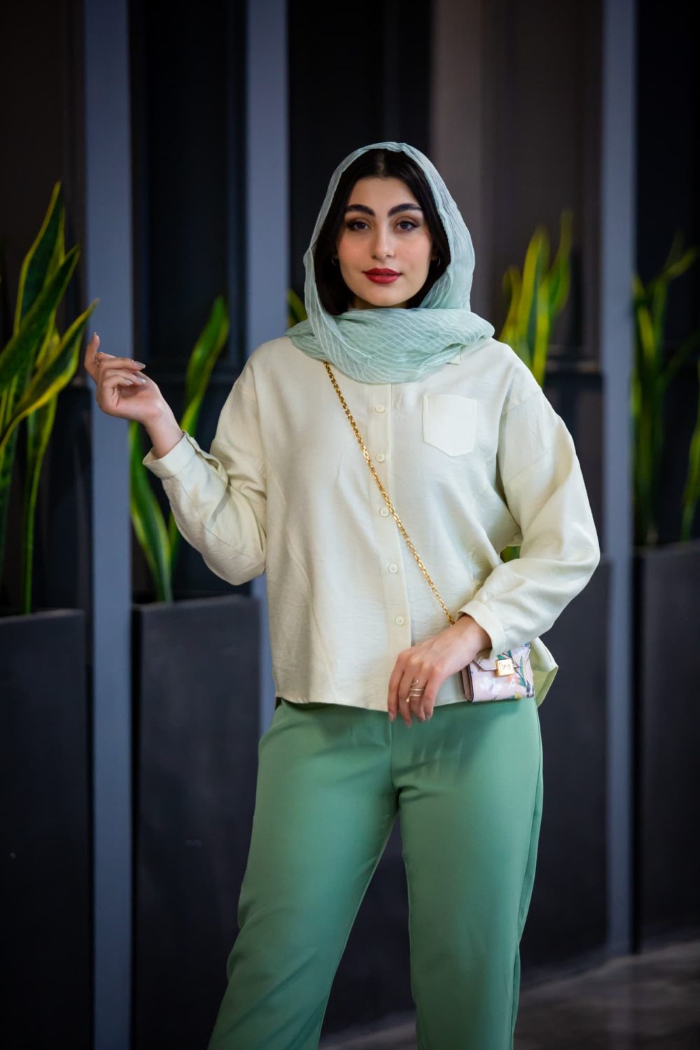 مانتو کرسپو شایلی