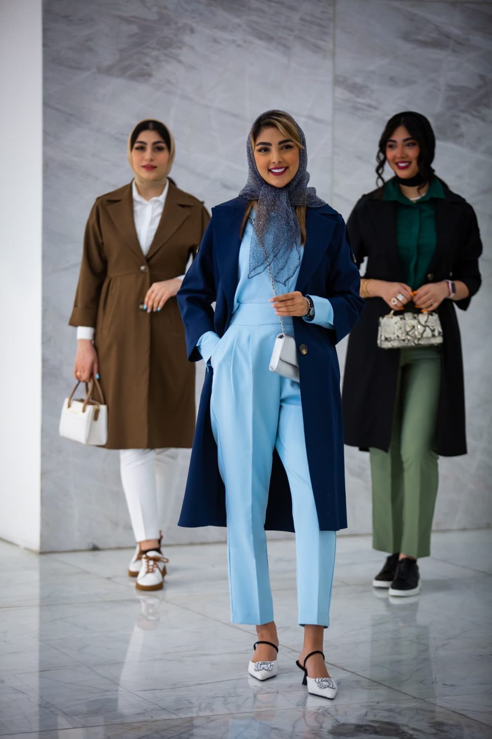 مانتو بزایاق کمر چین دار