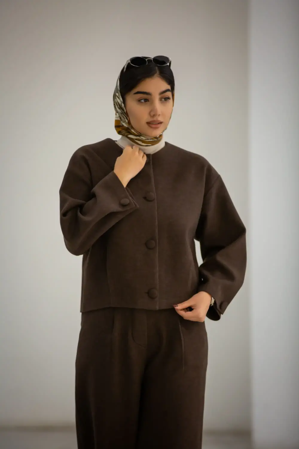 کت کراپ دخترانه مچ دکمه دار
